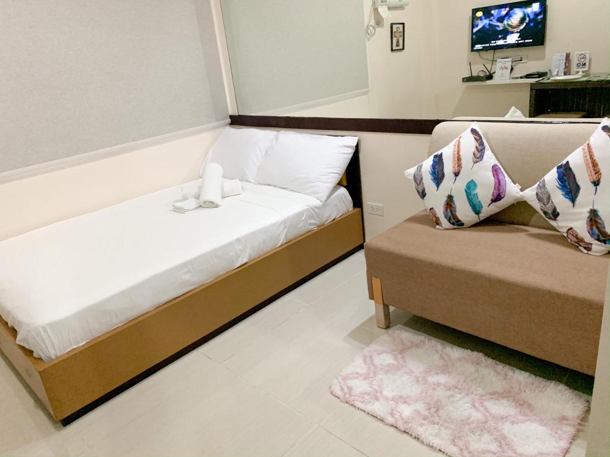 The Persimmon Studios Near Ayala And Sm City Cebu Stadt Exterior foto